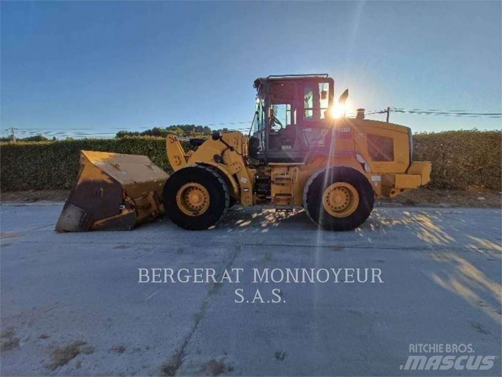 CAT 938M Kolové nakladače
