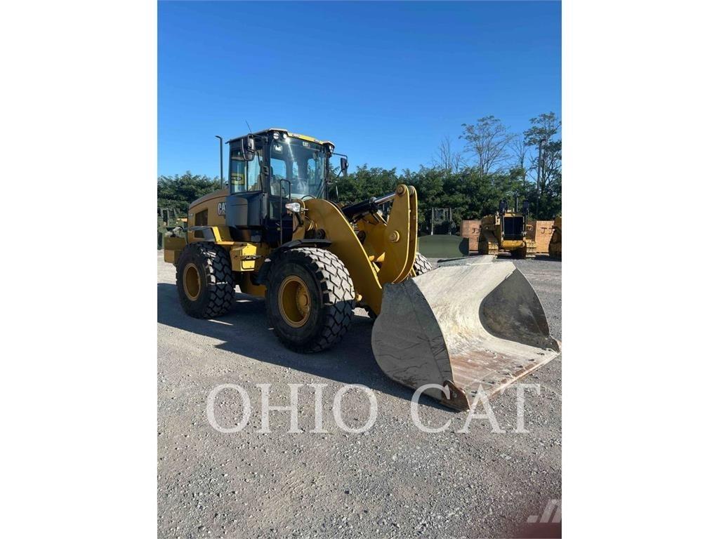 CAT 938M Kolové nakladače
