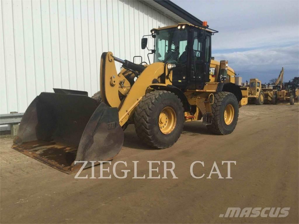 CAT 938M Kolové nakladače