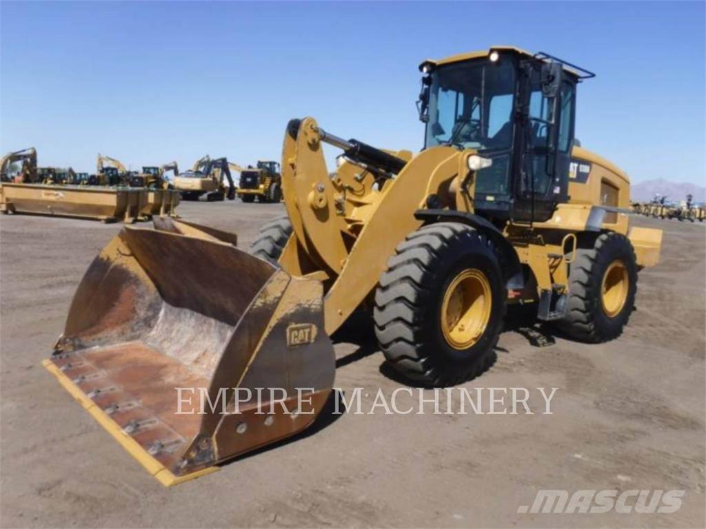 CAT 938M Kolové nakladače