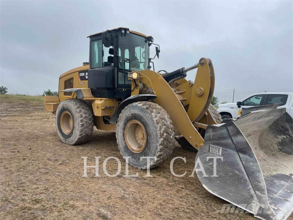 CAT 938M Kolové nakladače