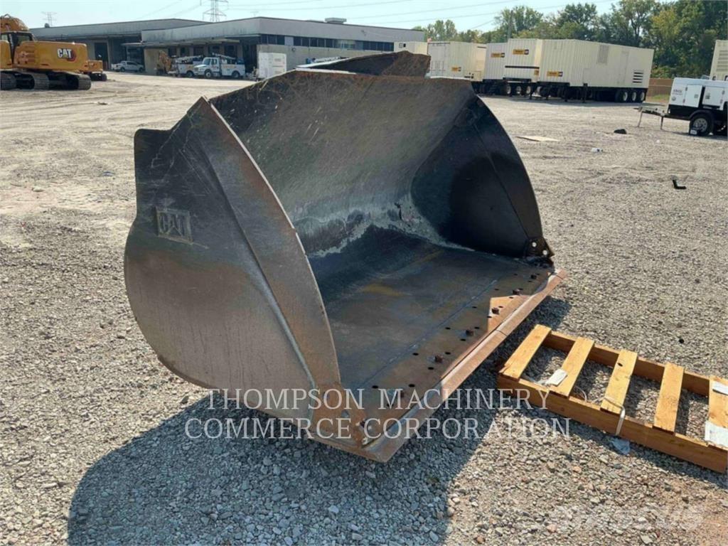 CAT 938M Kolové nakladače