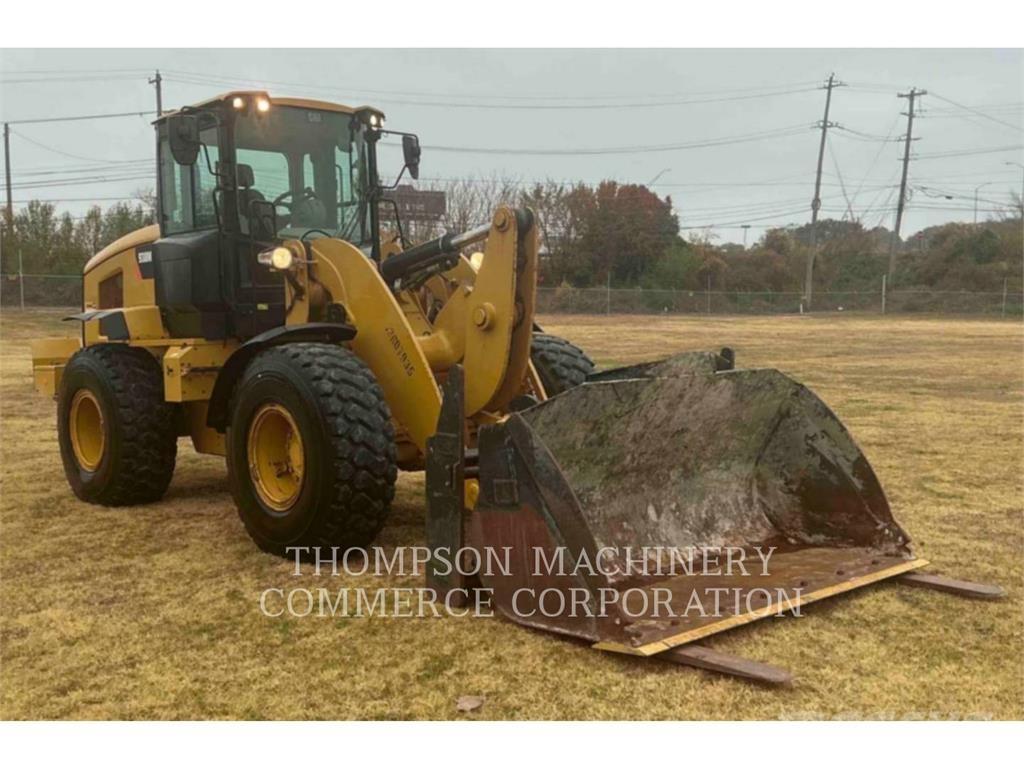 CAT 938M Kolové nakladače