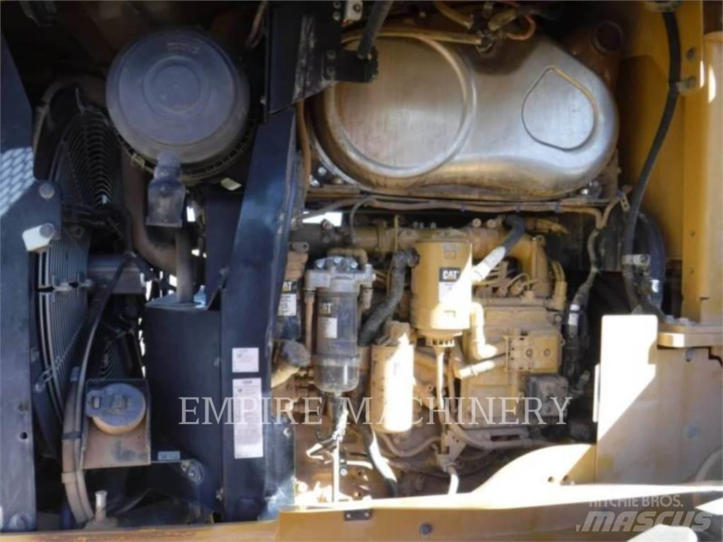 CAT 938M FC Kolové nakladače