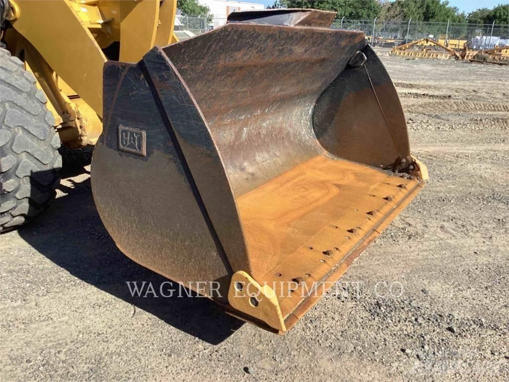CAT 938M FC Kolové nakladače