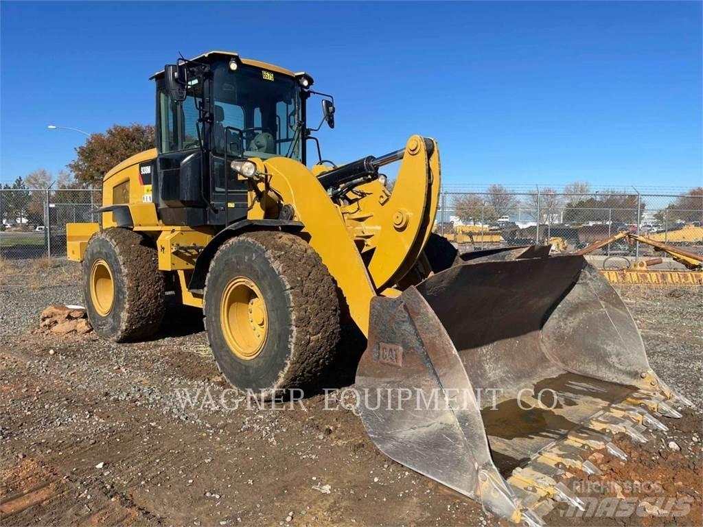CAT 938M FC Kolové nakladače