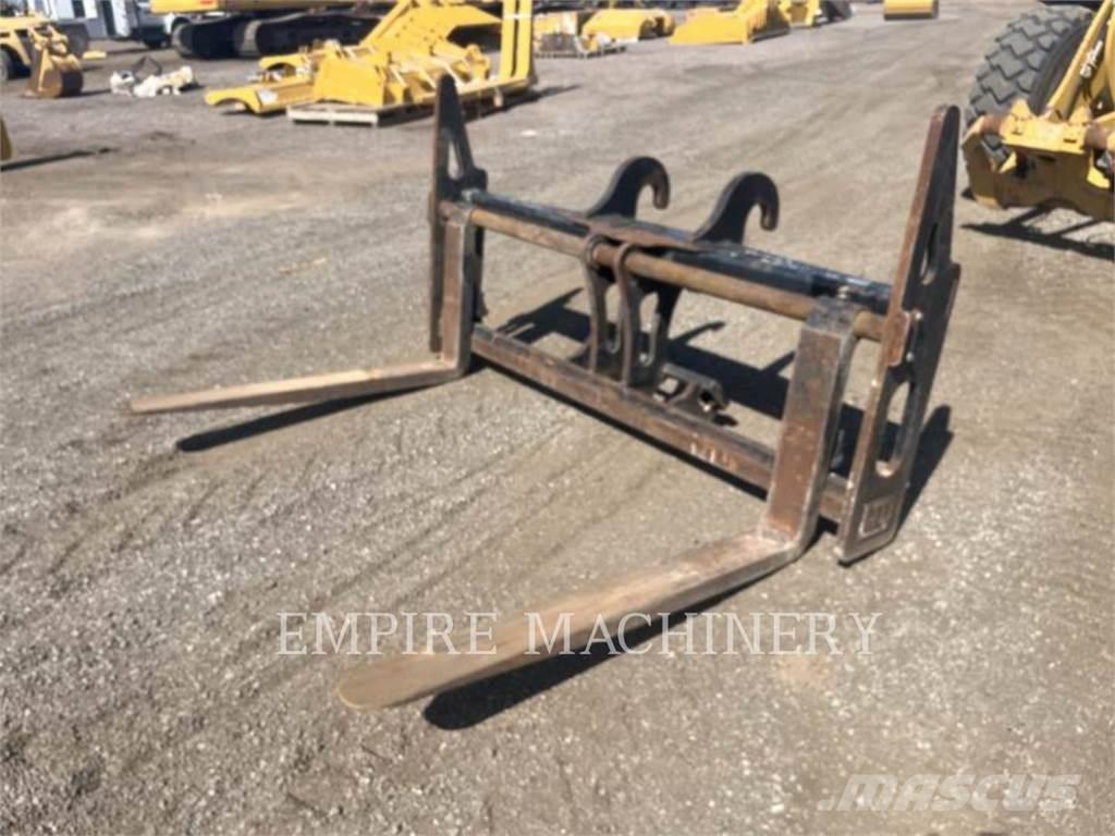 CAT 938M FC FK Vidlice