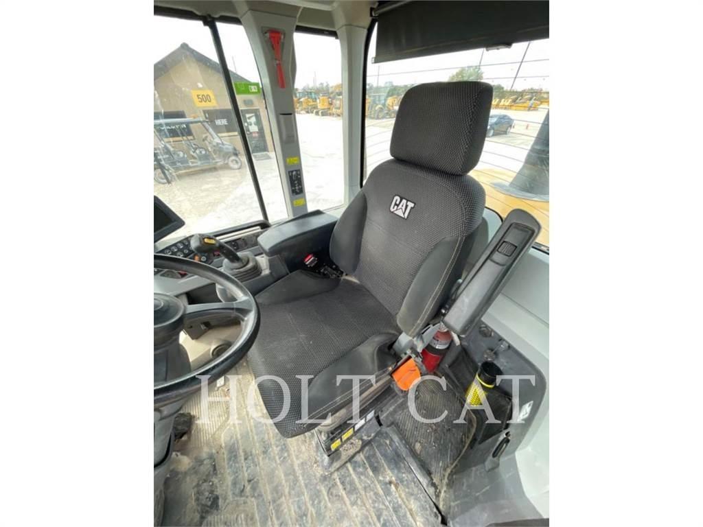 CAT 938M ISO Kolové nakladače