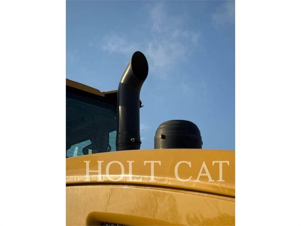 CAT 938M QC Kolové nakladače