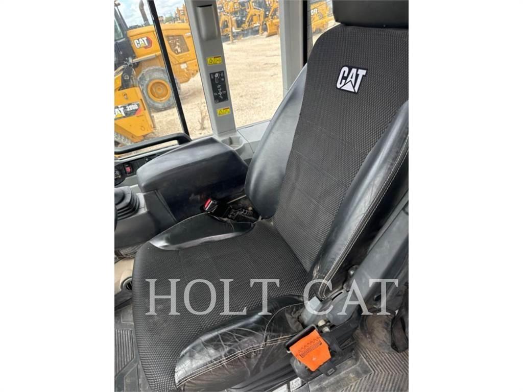 CAT 938M QC Kolové nakladače