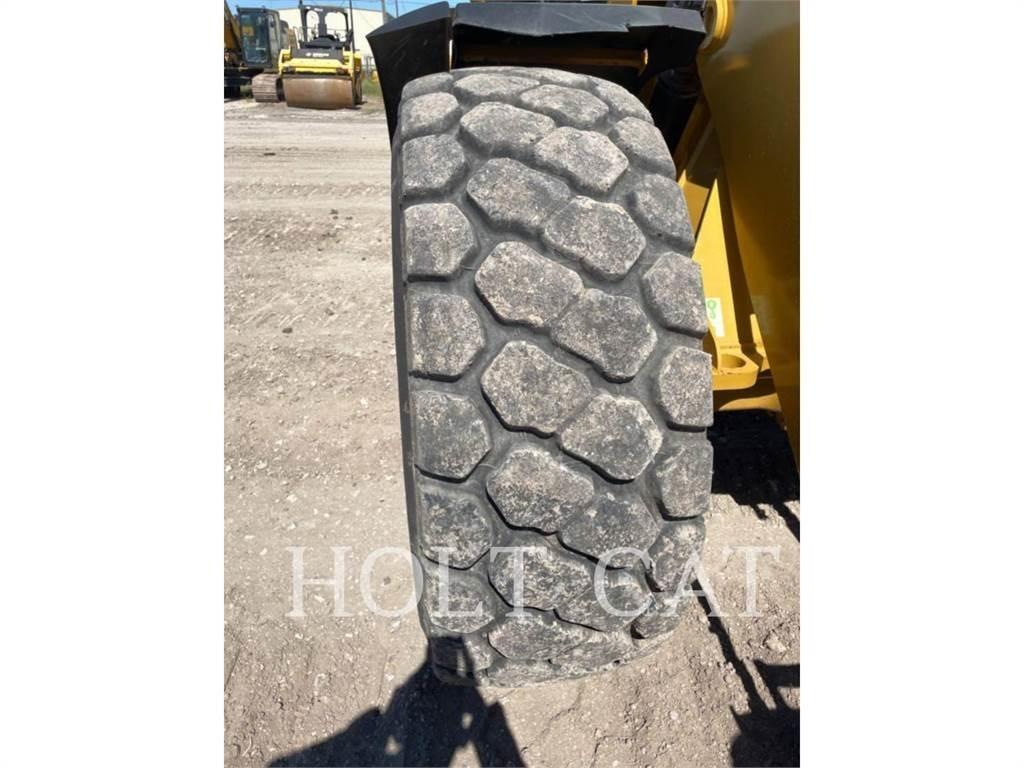 CAT 938M QC Kolové nakladače