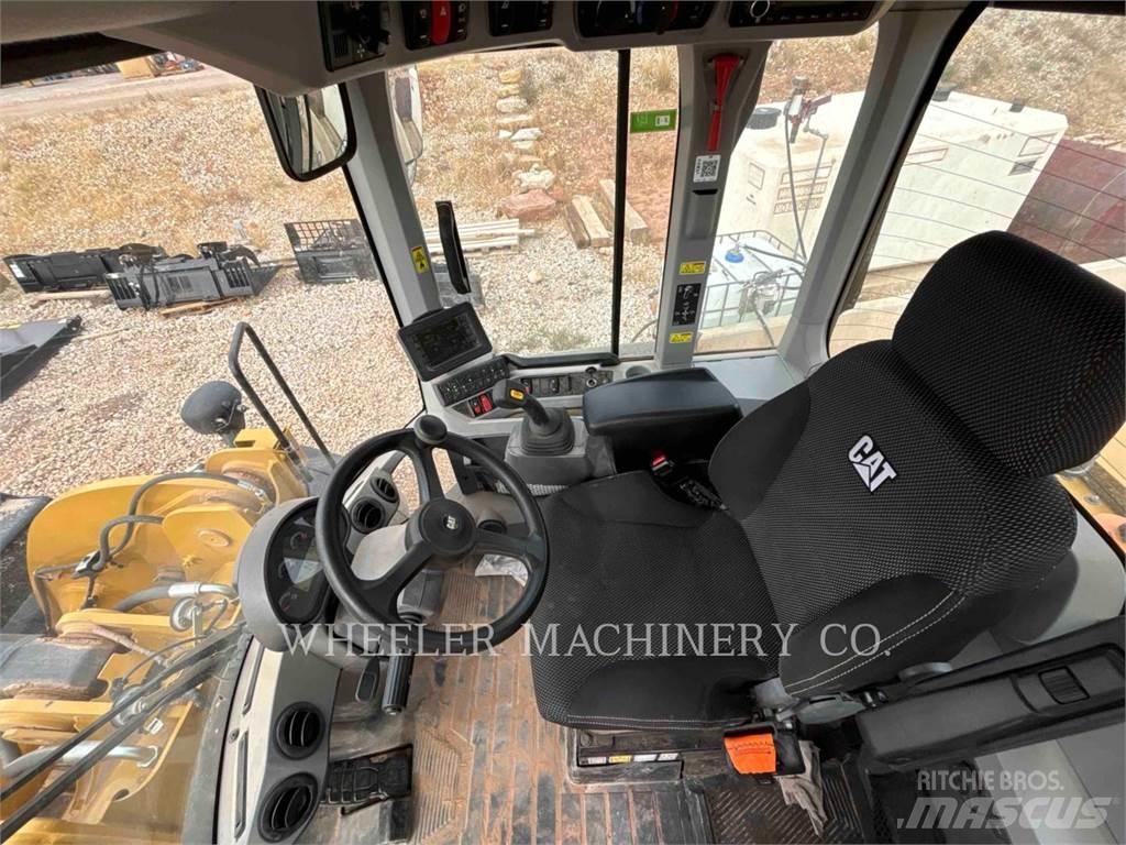CAT 938M QC Kolové nakladače