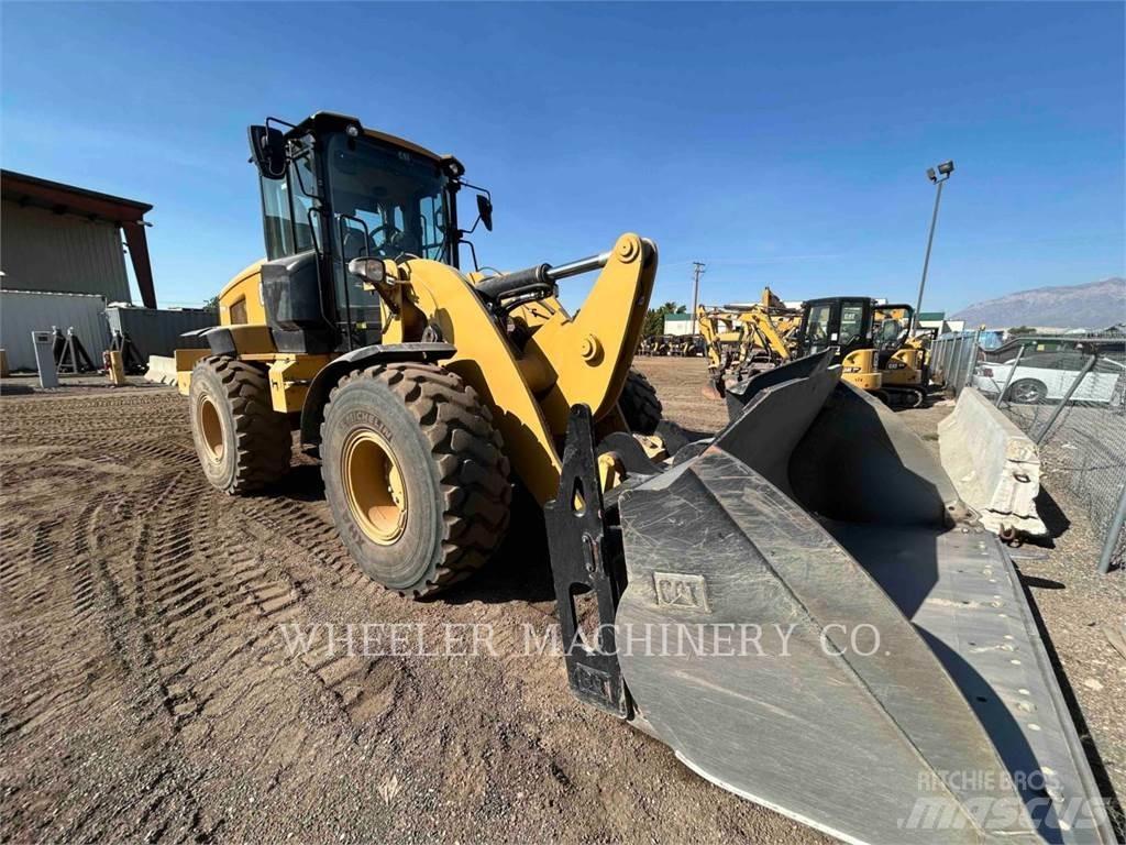 CAT 938M QC 3V Kolové nakladače