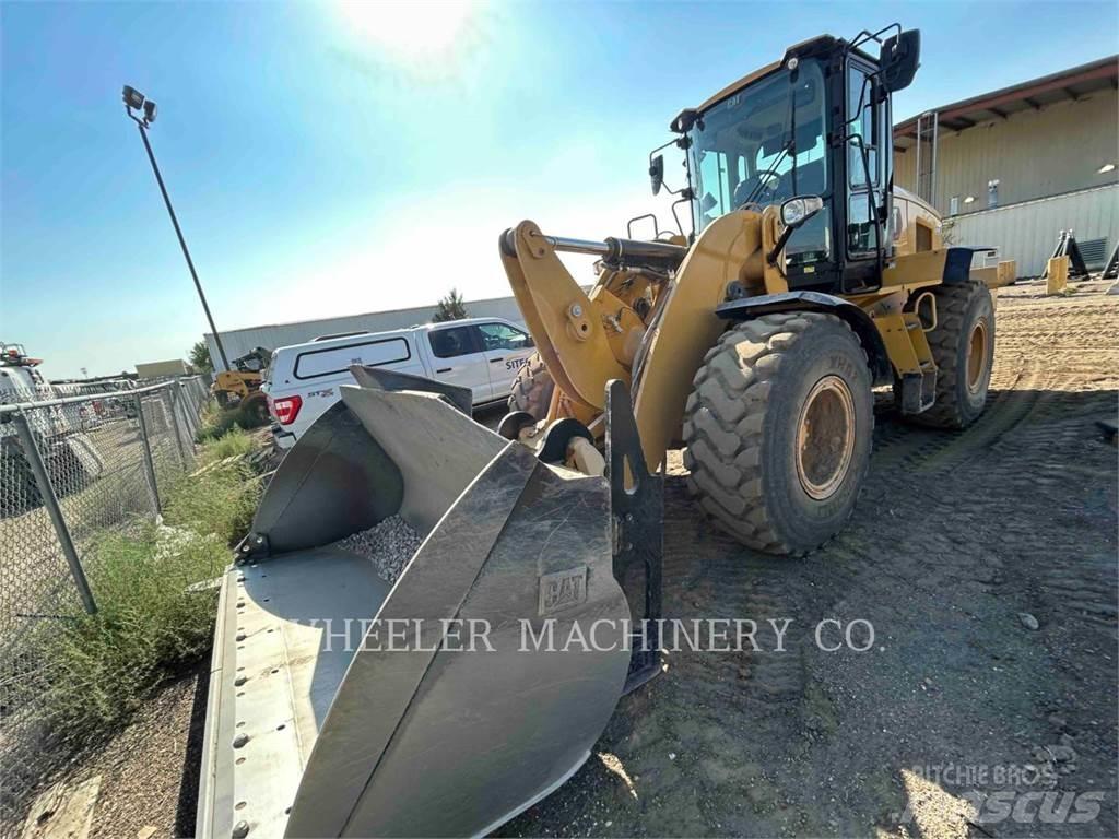 CAT 938M QC 3V Kolové nakladače