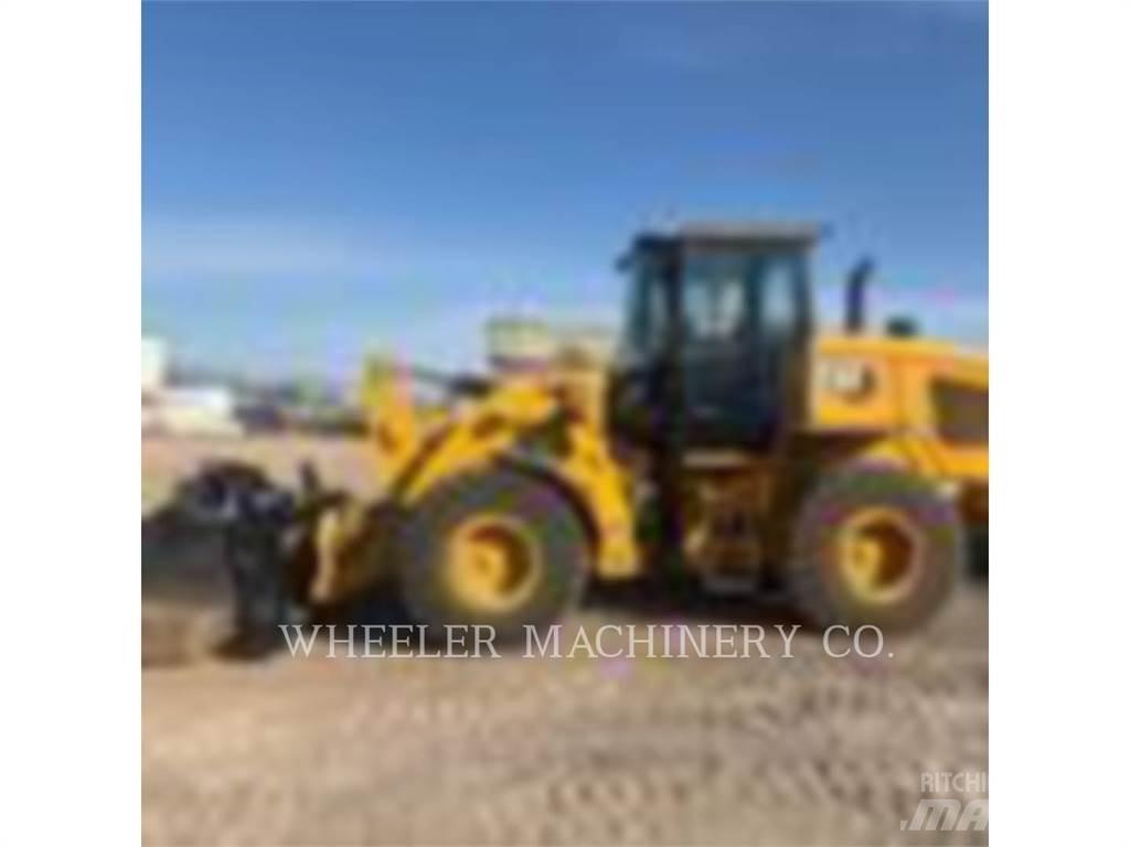 CAT 938M QC 3V Kolové nakladače