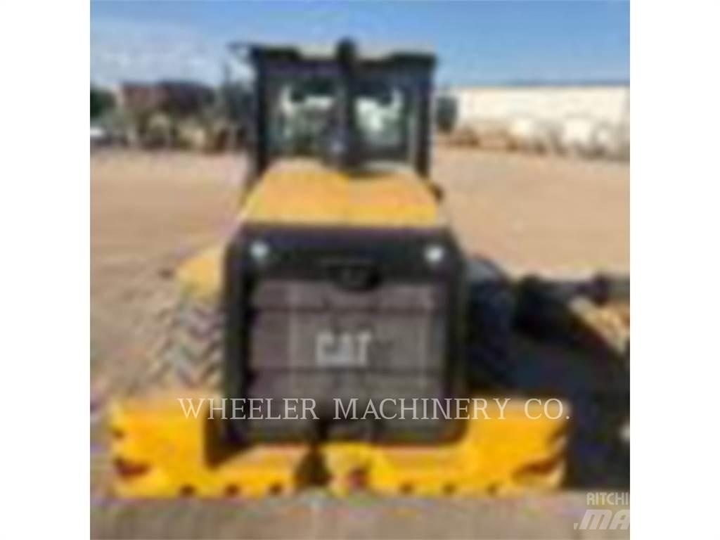 CAT 938M QC 3V Kolové nakladače