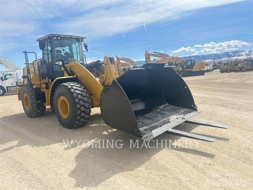 CAT 950 Kolové nakladače