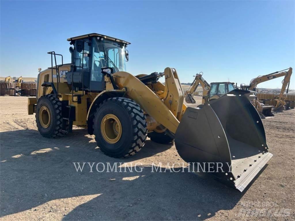 CAT 950 Kolové nakladače