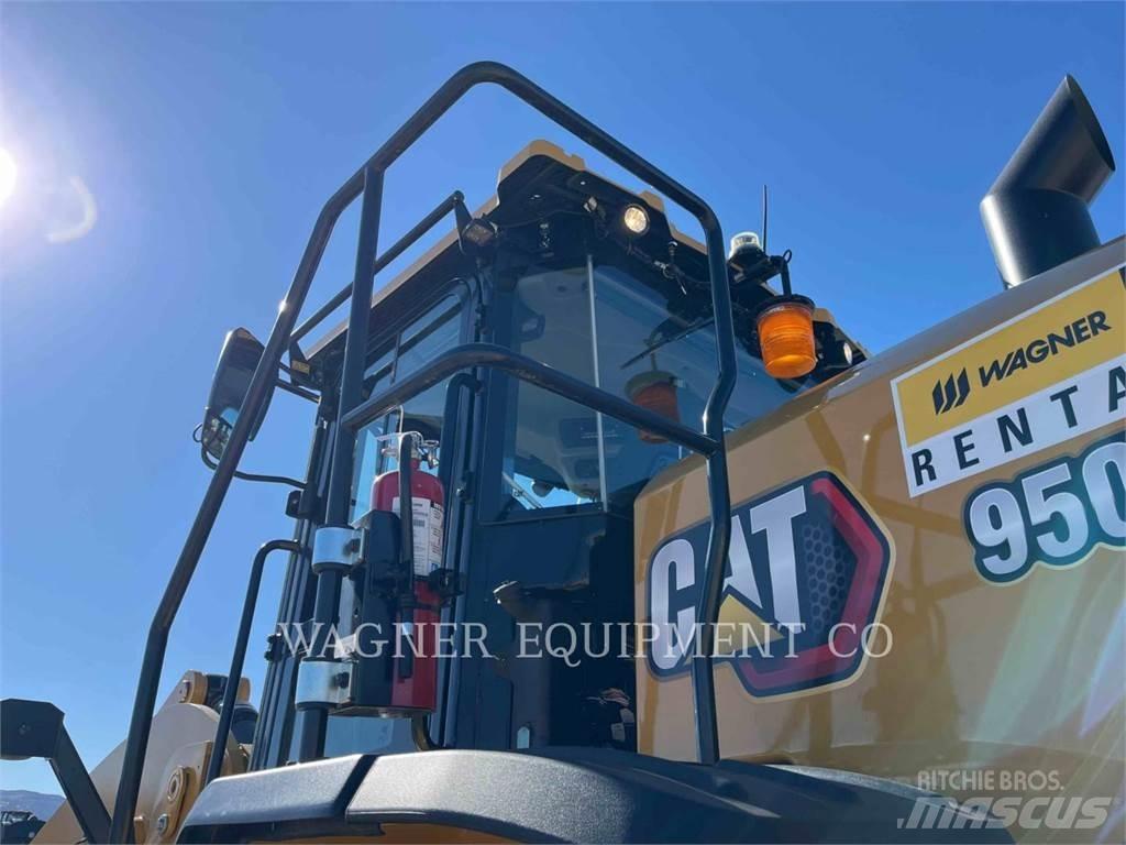 CAT 950 Kolové nakladače