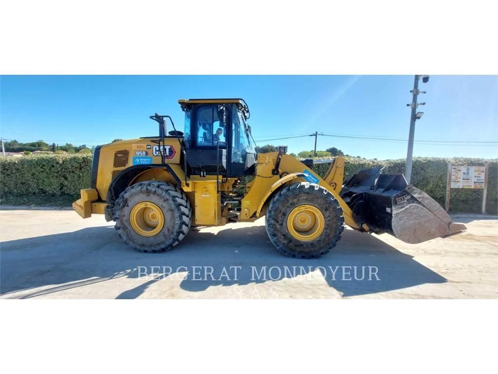 CAT 950 Kolové nakladače