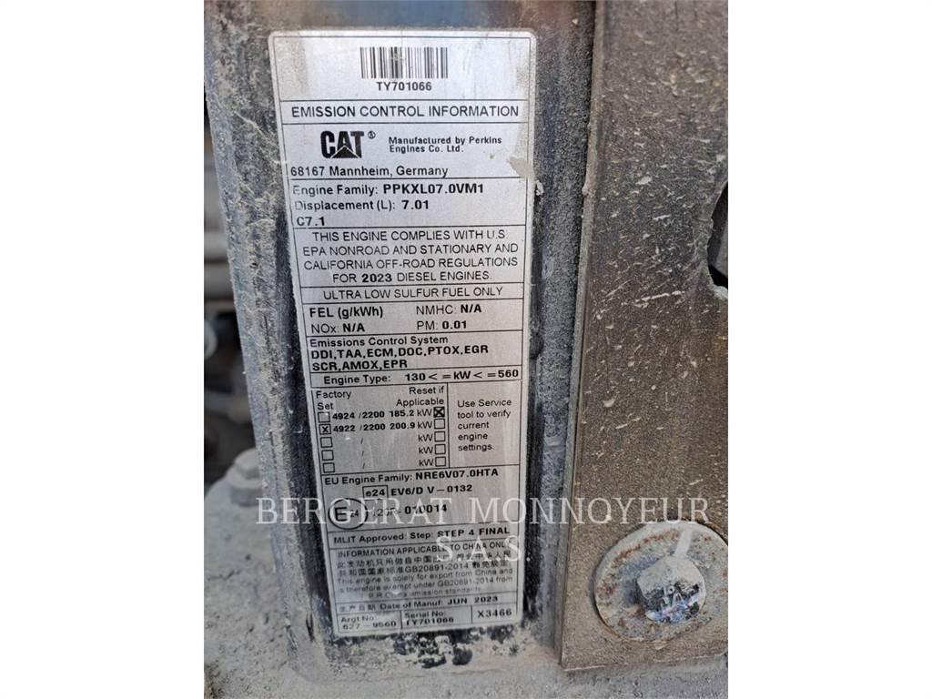 CAT 950 Kolové nakladače
