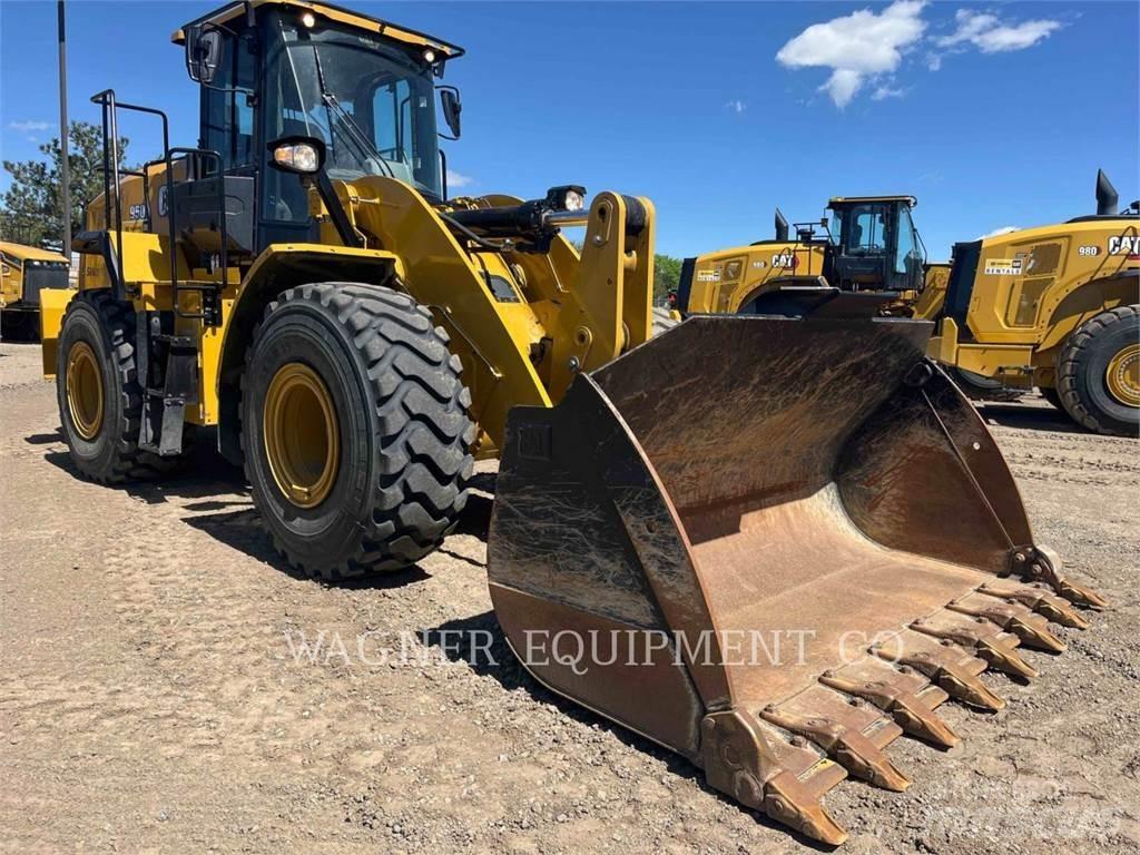 CAT 950 Kolové nakladače