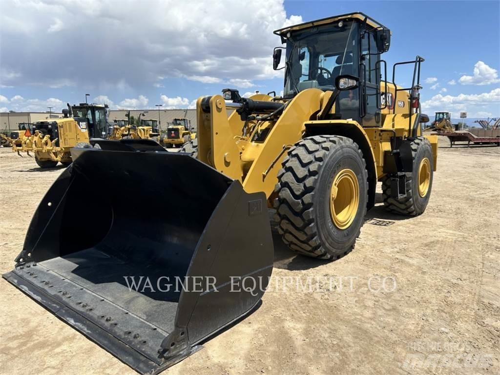 CAT 950 Kolové nakladače