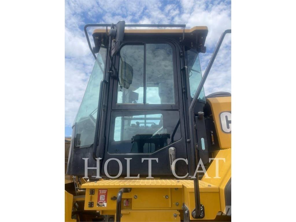 CAT 950 Kolové nakladače