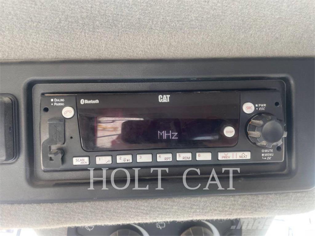 CAT 950 Kolové nakladače