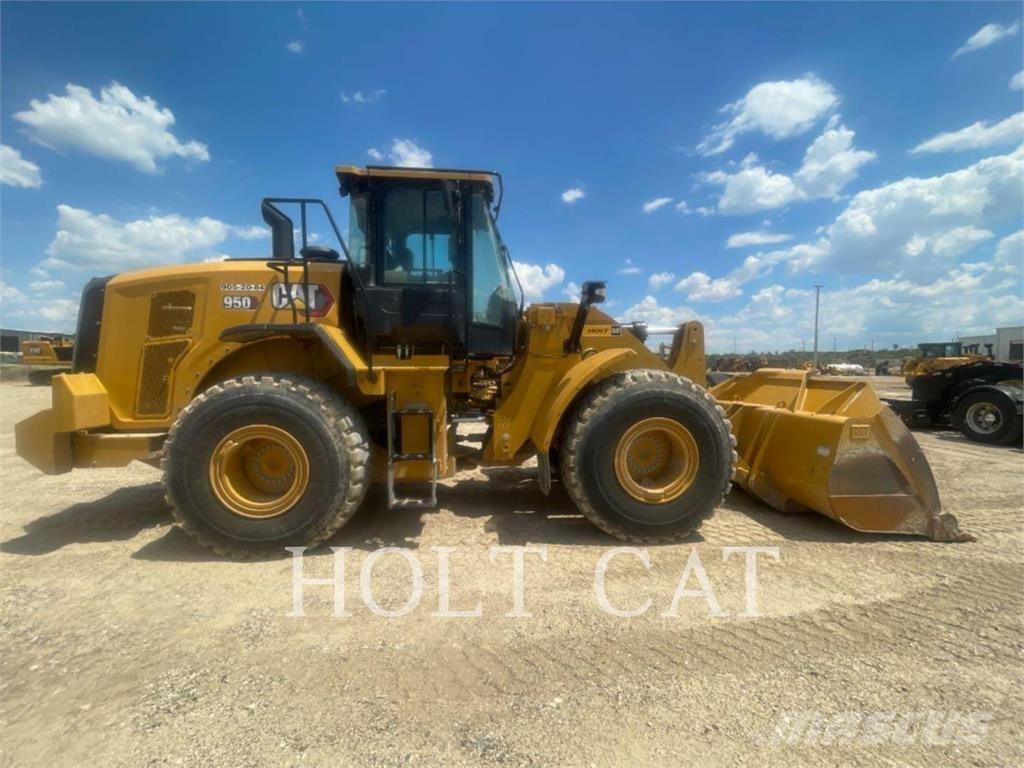 CAT 950 Kolové nakladače