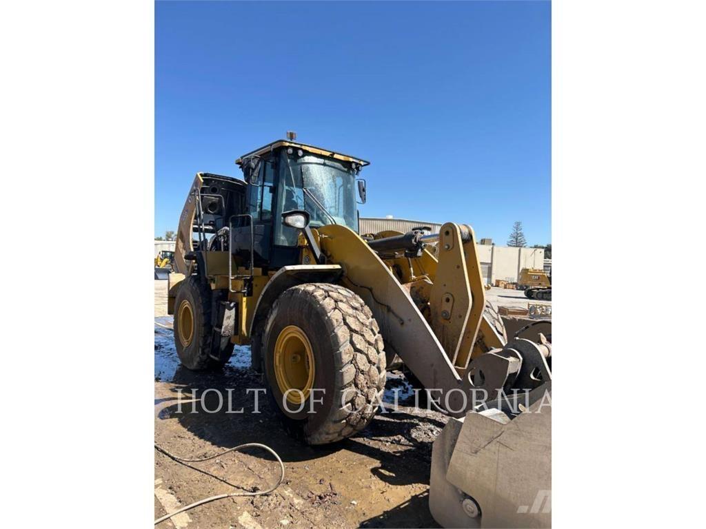 CAT 950 Kolové nakladače