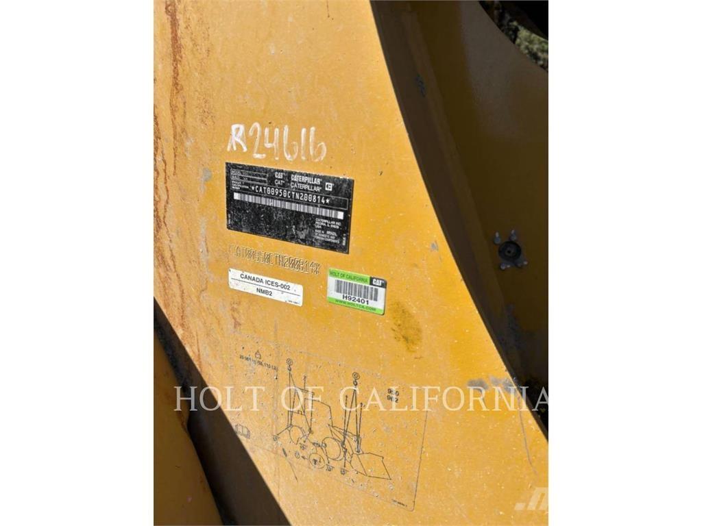 CAT 950 Kolové nakladače