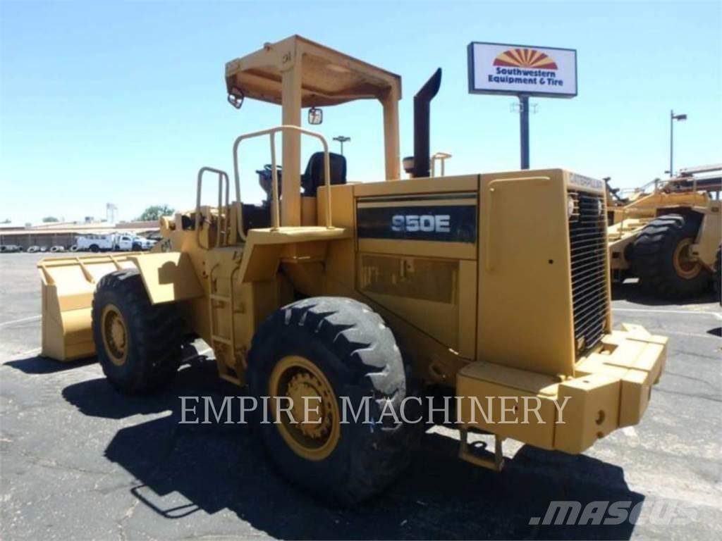 CAT 950E Kolové nakladače