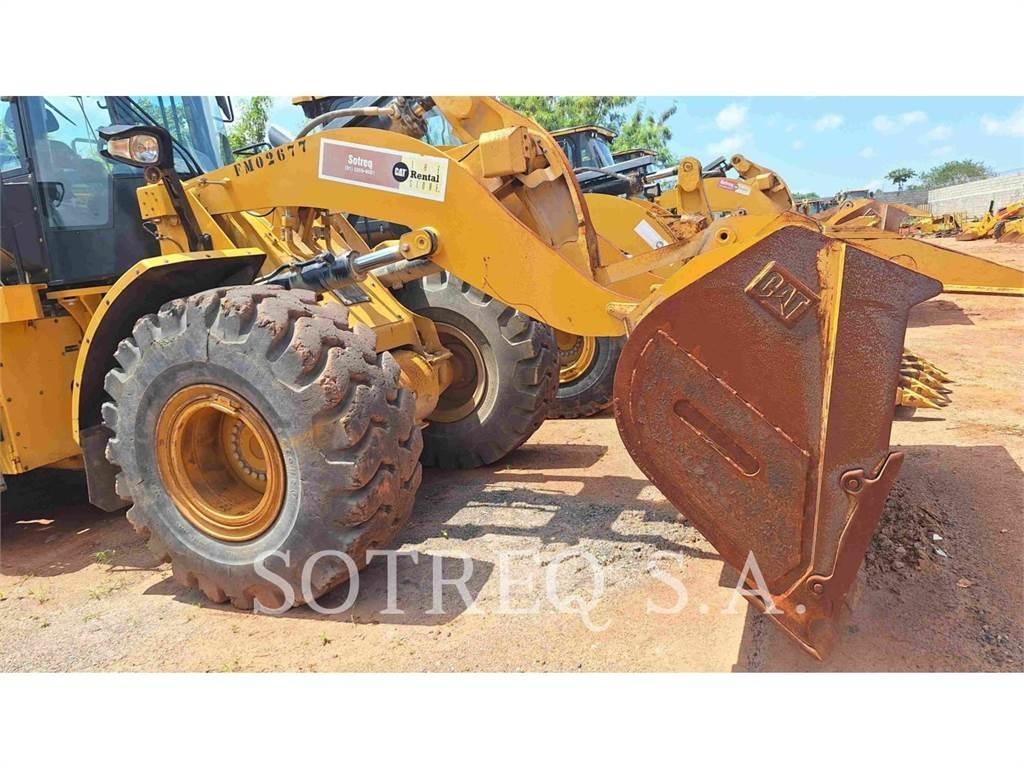 CAT 950L Kolové nakladače