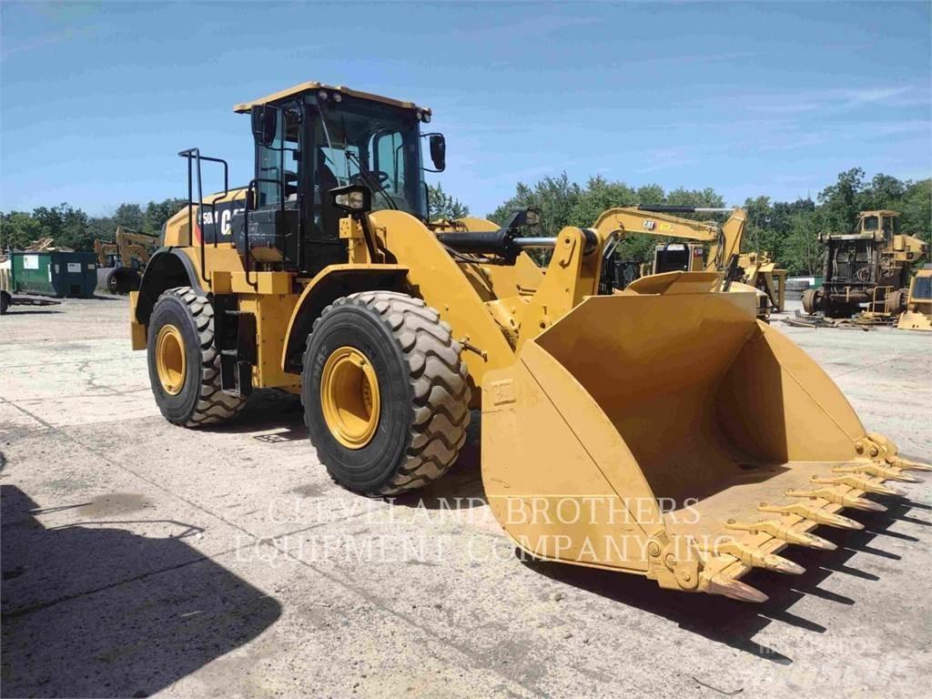CAT 950M Kolové nakladače