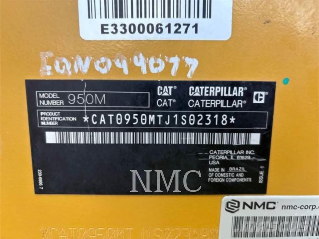 CAT 950M Kolové nakladače