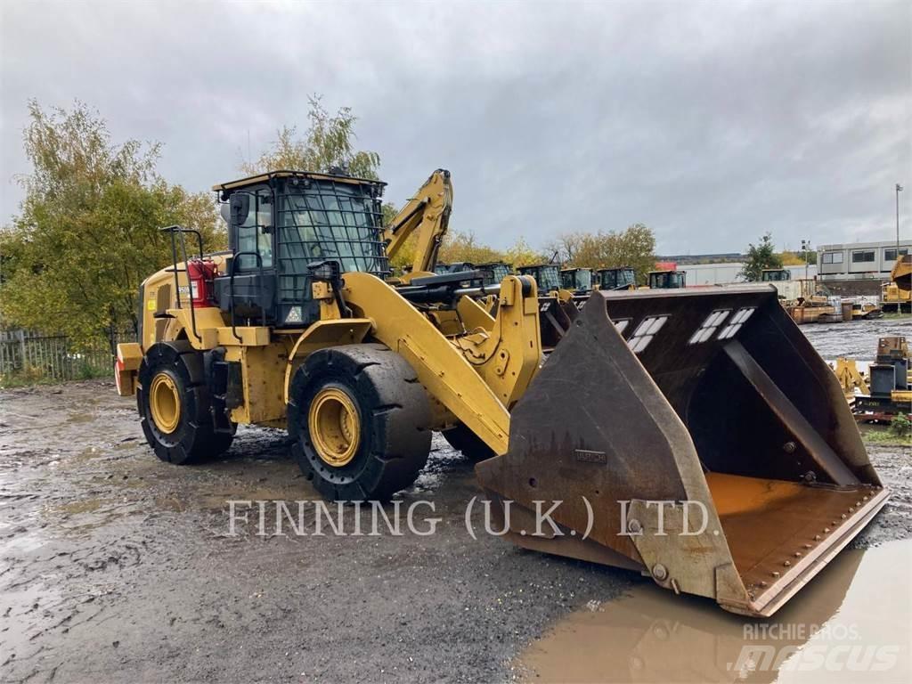 CAT 950M Kolové nakladače