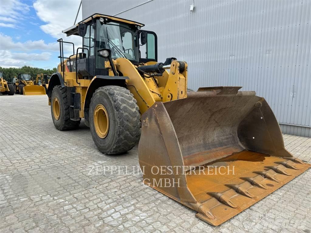 CAT 950M Kolové nakladače