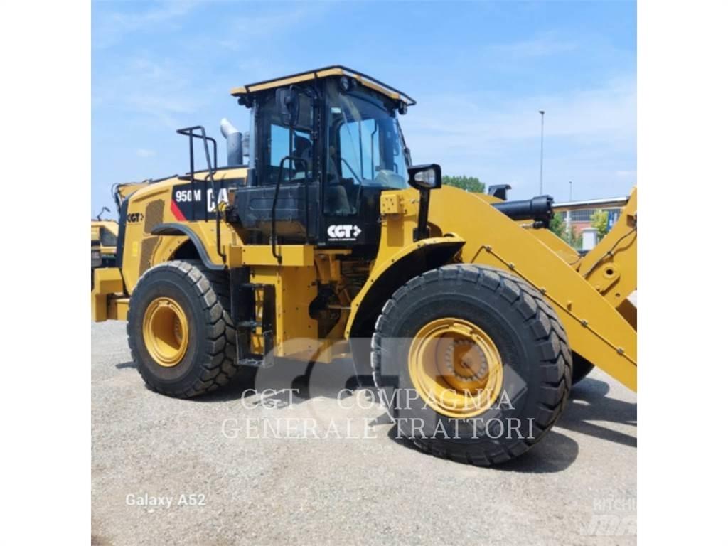 CAT 950M Kolové nakladače
