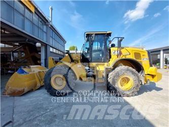 CAT 950M Kolové nakladače
