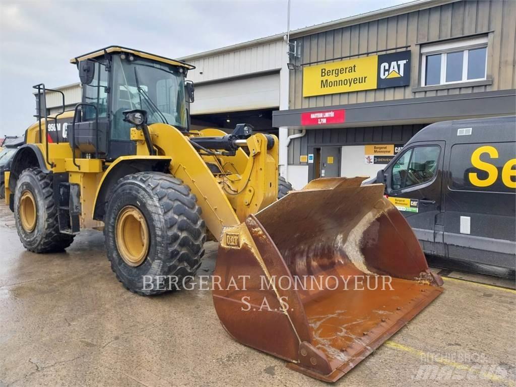 CAT 950M Kolové nakladače