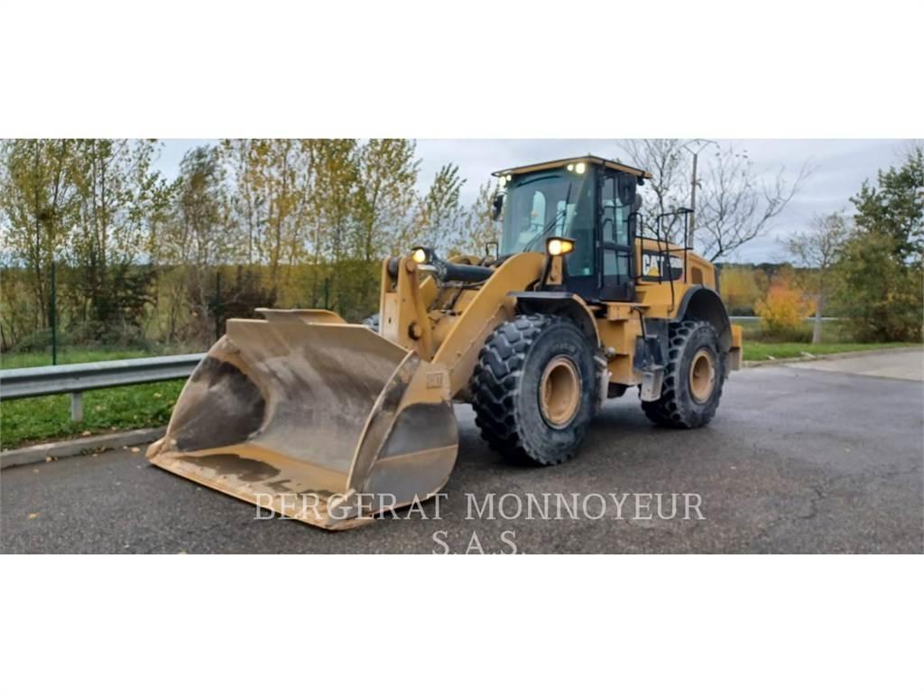 CAT 950M Kolové nakladače