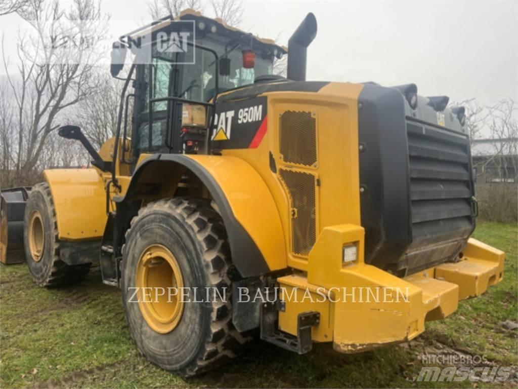 CAT 950M Kolové nakladače