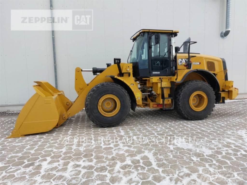 CAT 950M Kolové nakladače