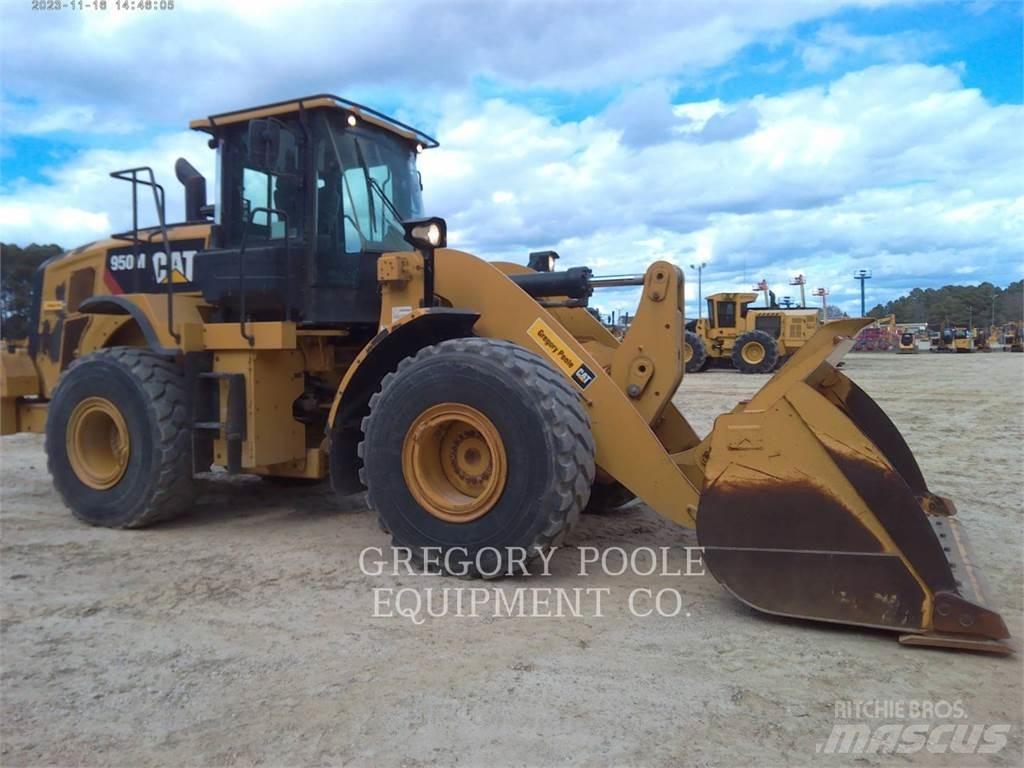 CAT 950M Kolové nakladače