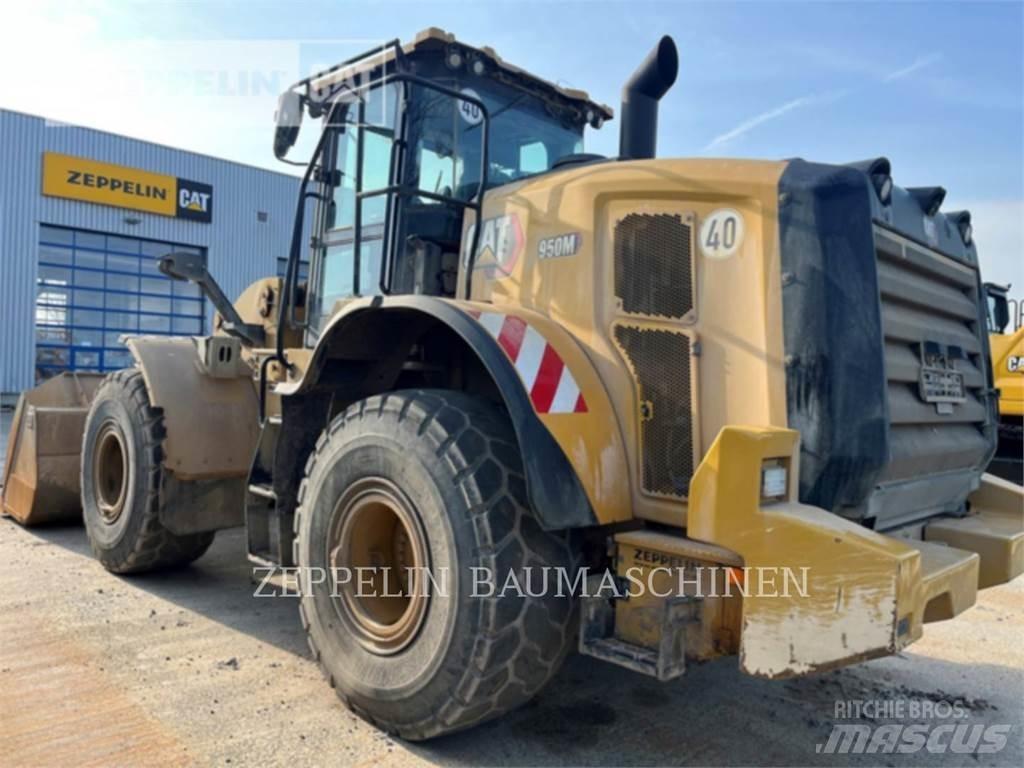 CAT 950M Kolové nakladače