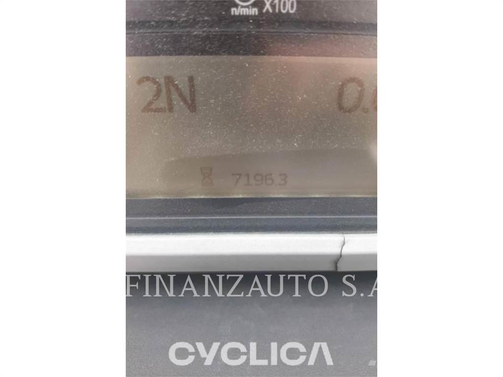 CAT 950M Kolové nakladače