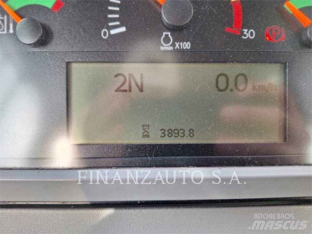 CAT 950M Kolové nakladače