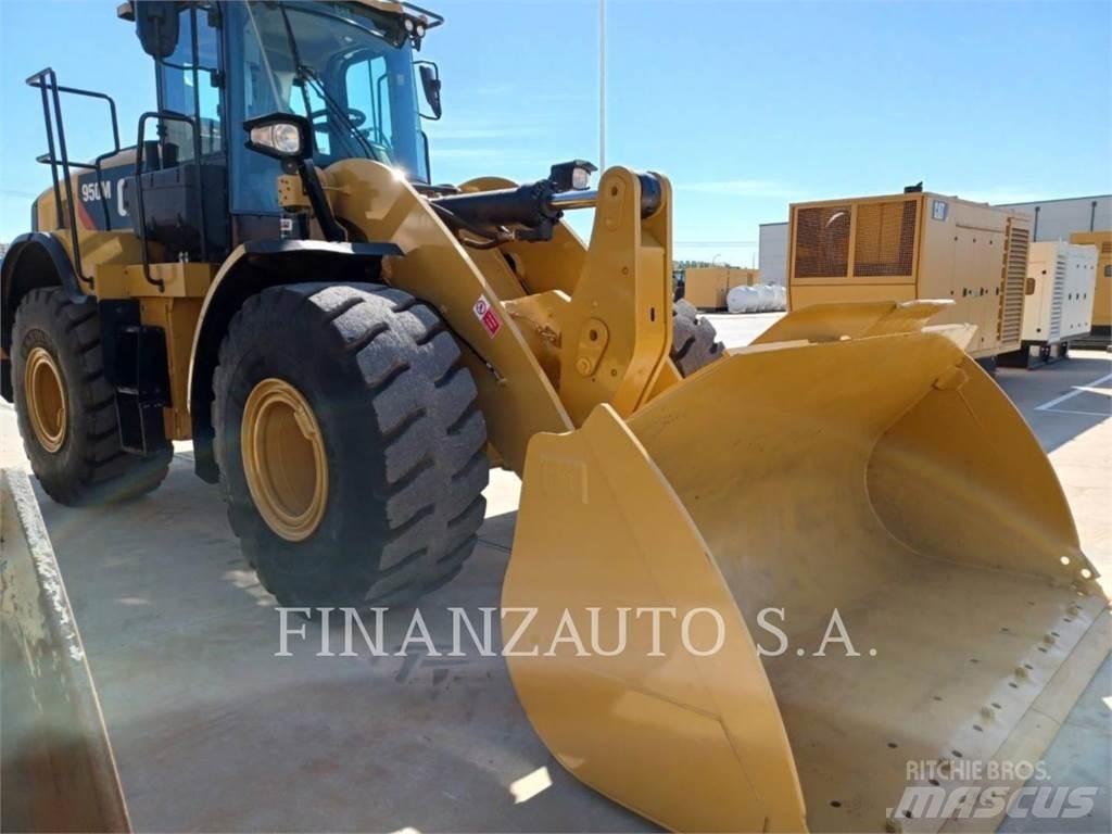 CAT 950M Kolové nakladače