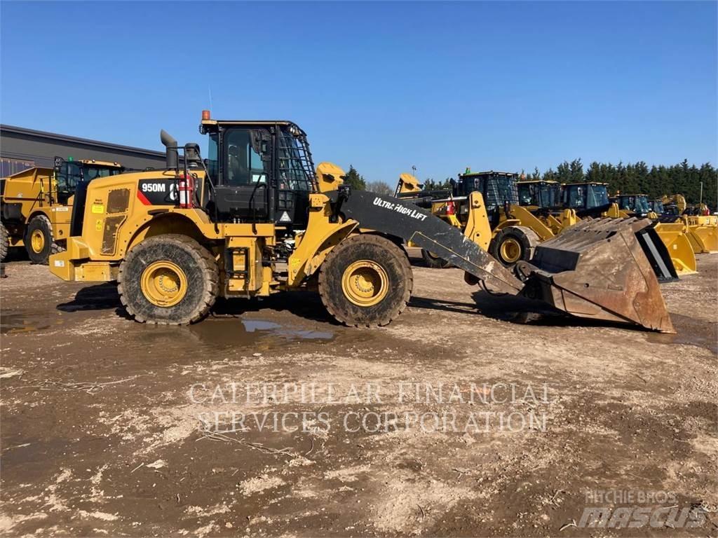 CAT 950M Kolové nakladače